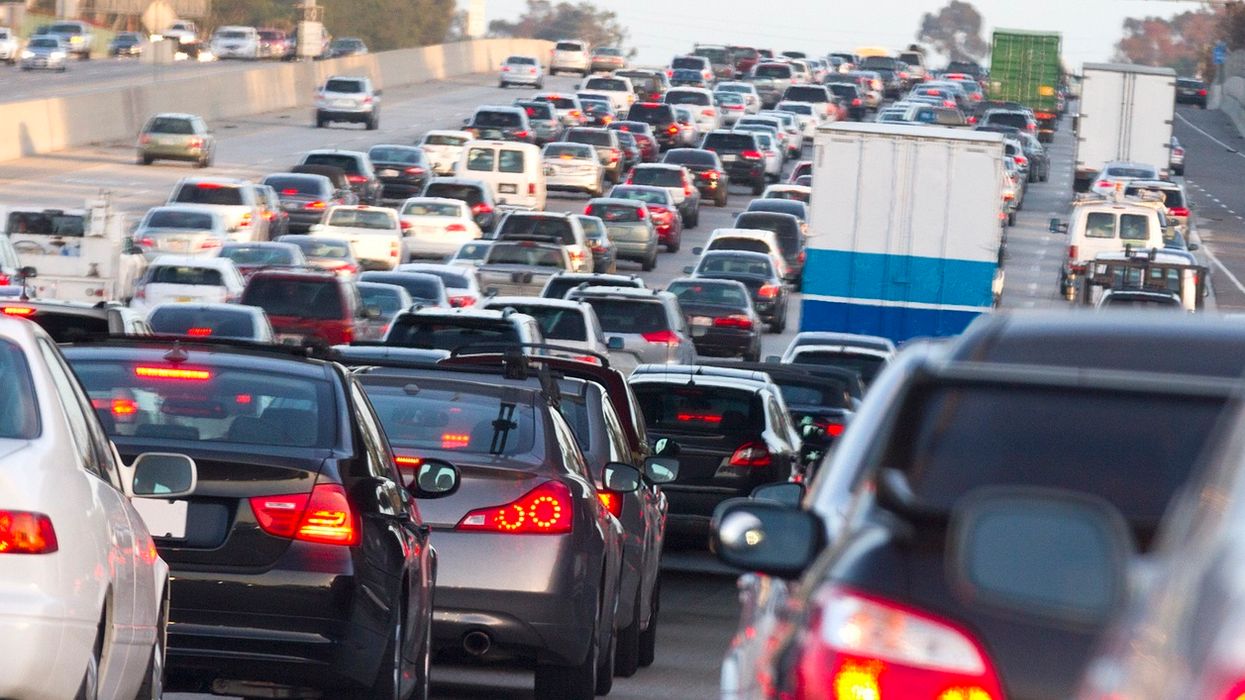 Holiday Travelers Expected to Gobble Up Roadways This Thanksgiving