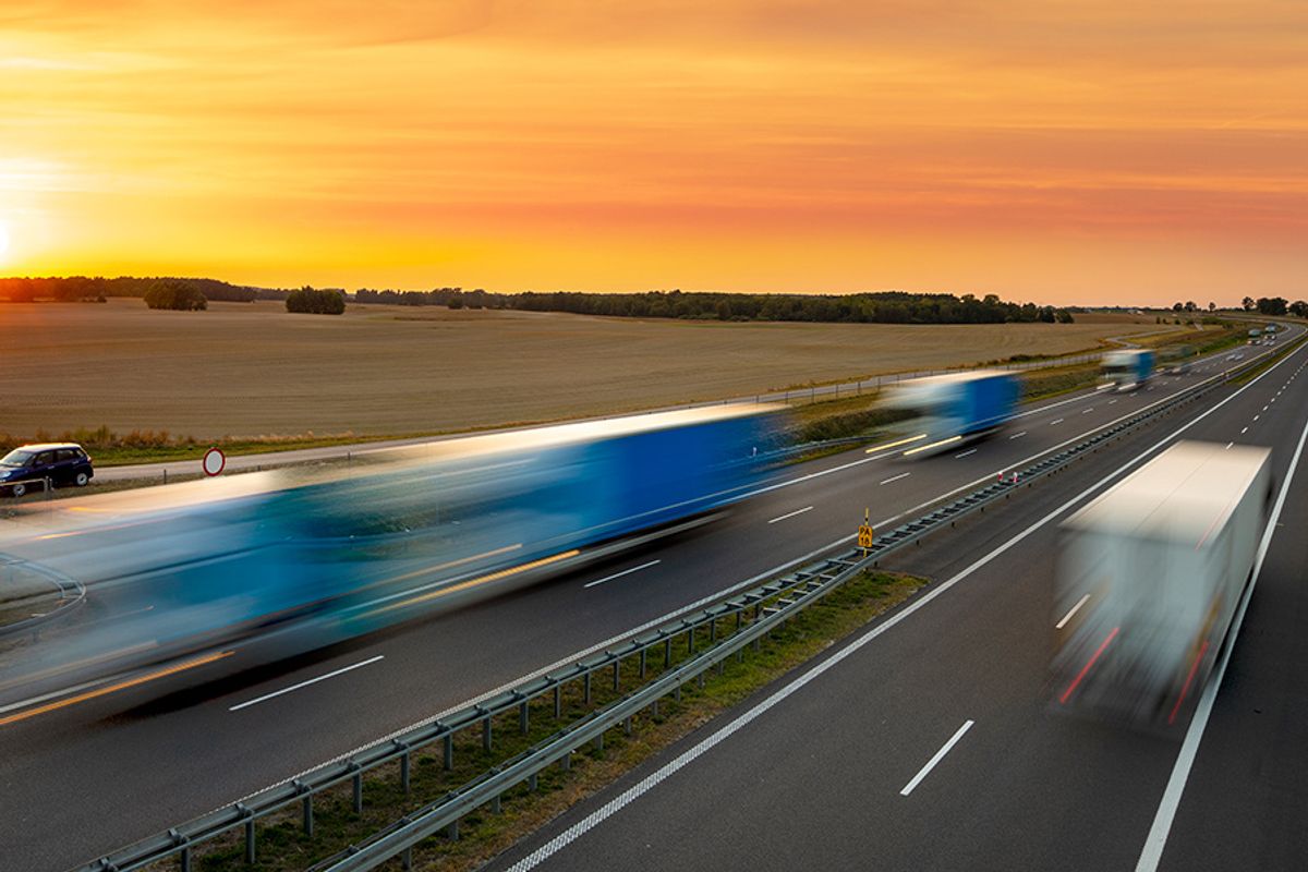 Three Ways to De-Risk Your Trucking Supply Chain With Dedicated Contract Carriage