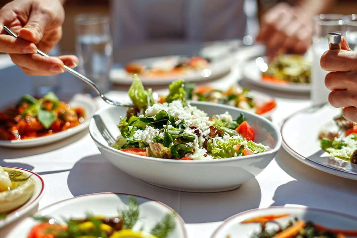 Guide to Dedicated Contract Carriage in the Food and Beverage Industry